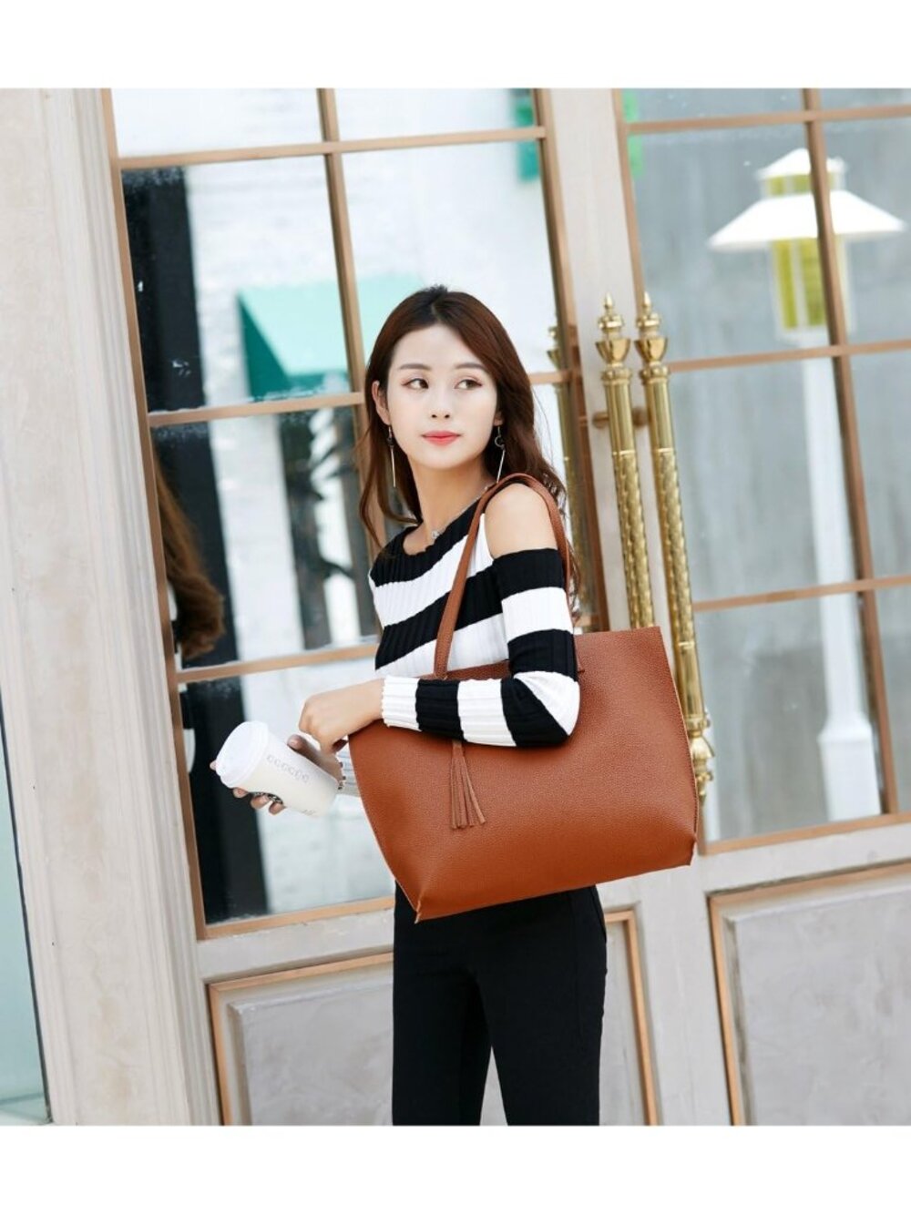 〽️Women's Brown Big Capacity Tassel Casual Faux Leather Shoulder Tote Handbag - Picture 3 of 7